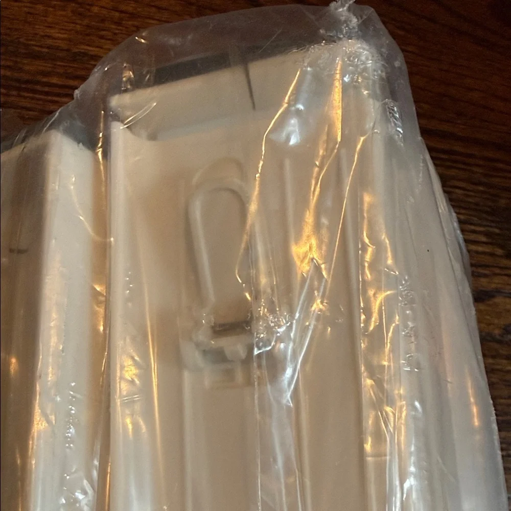 NWT M. Design expandable adjustable drawer divider foam ends